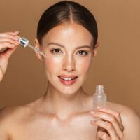 Nên bôi kem chống nắng trước hay sau serum?