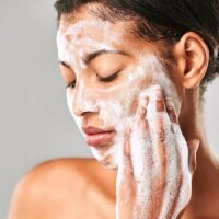 Bật Mí Quy Trình Skincare Cho Da Dầu Mụn Ẩn “Chuẩn” Nhất