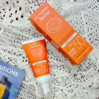 Kem Chống Nắng Avène Không Mùi Dành Cho Da Nhạy Cảm SPF50+ 50ml