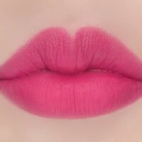 Phun môi hồng cánh sen có đẹp không? Giá bao nhiêu?